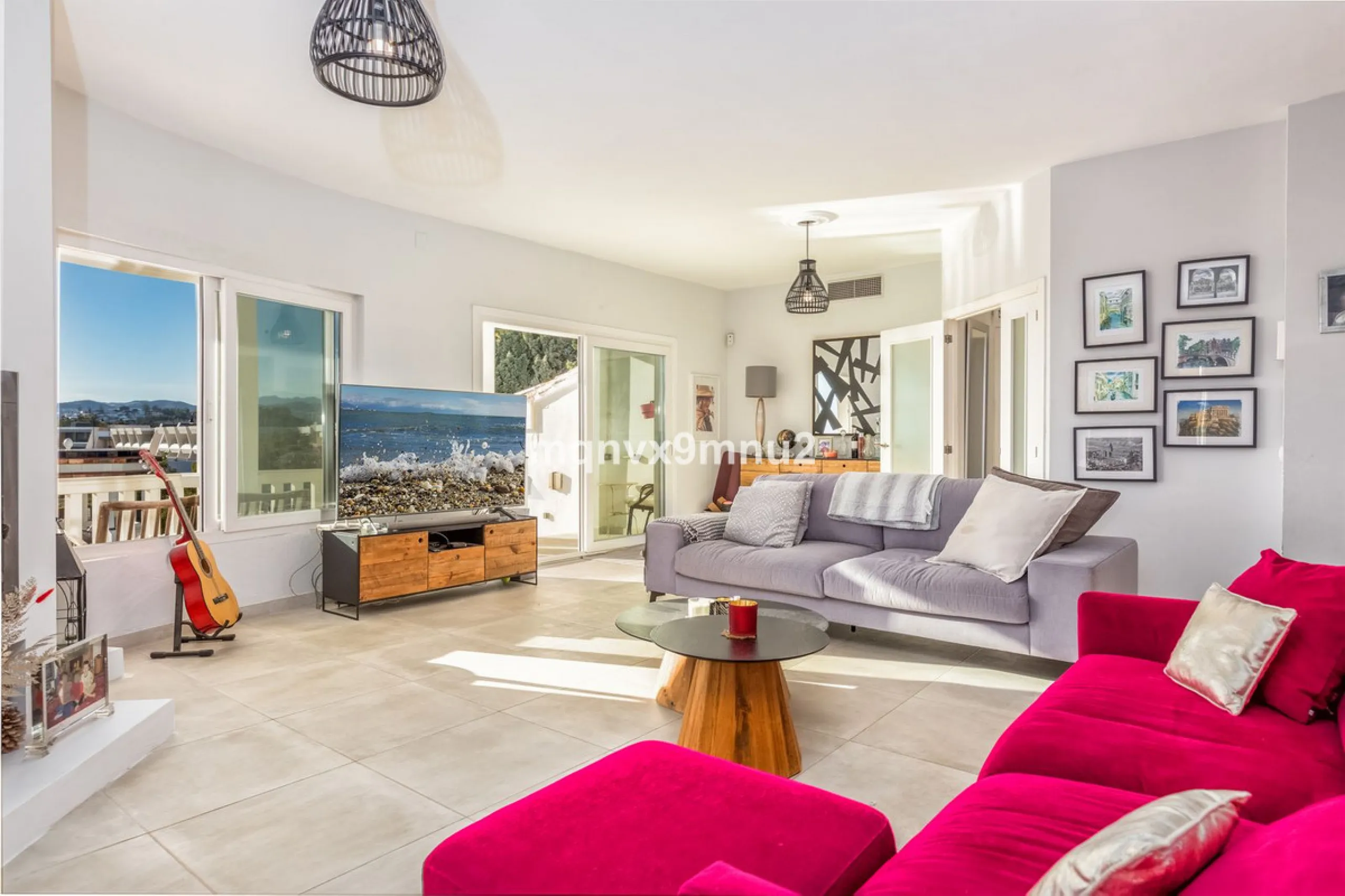 Fully detached impressive home.