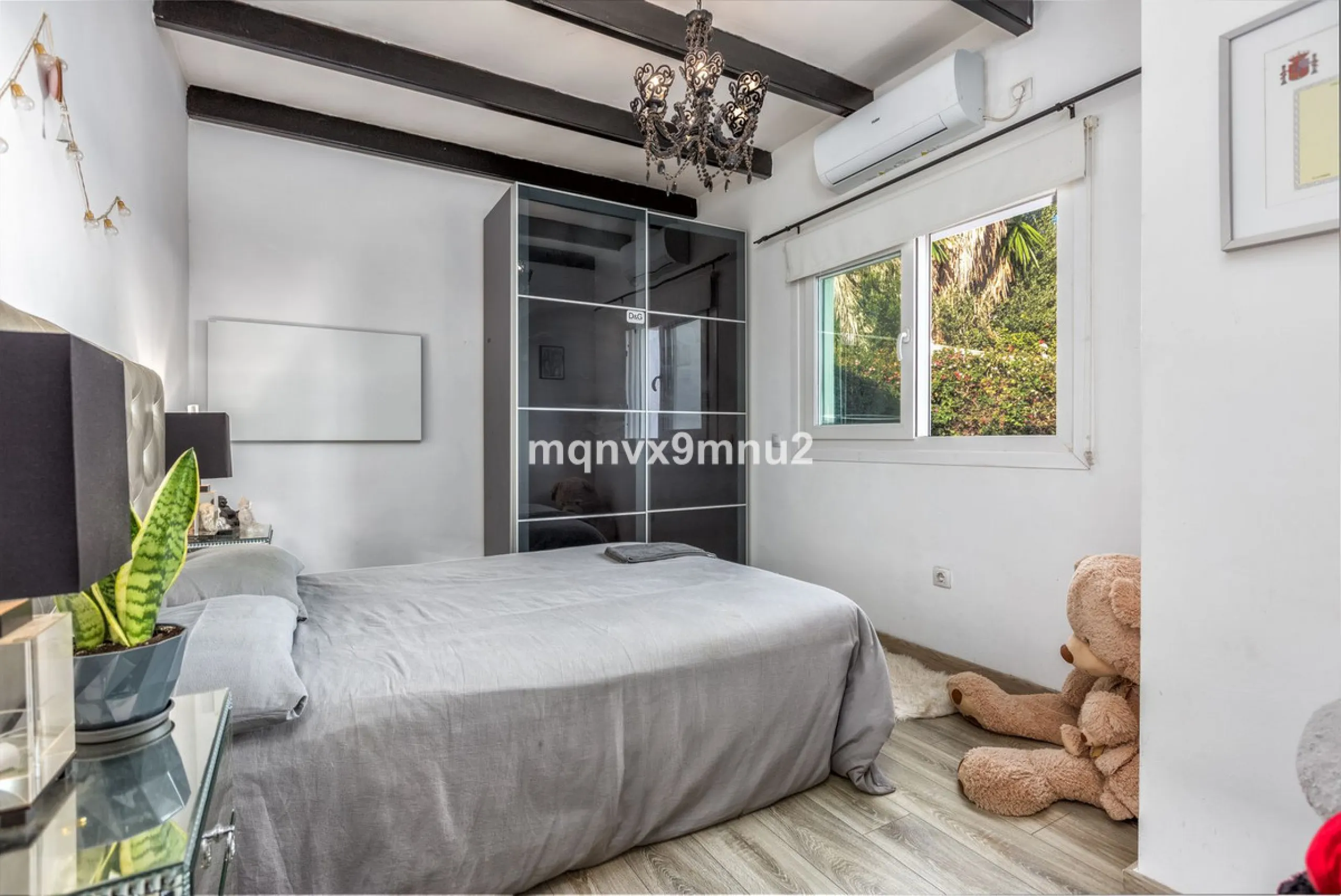 Fully detached impressive home.