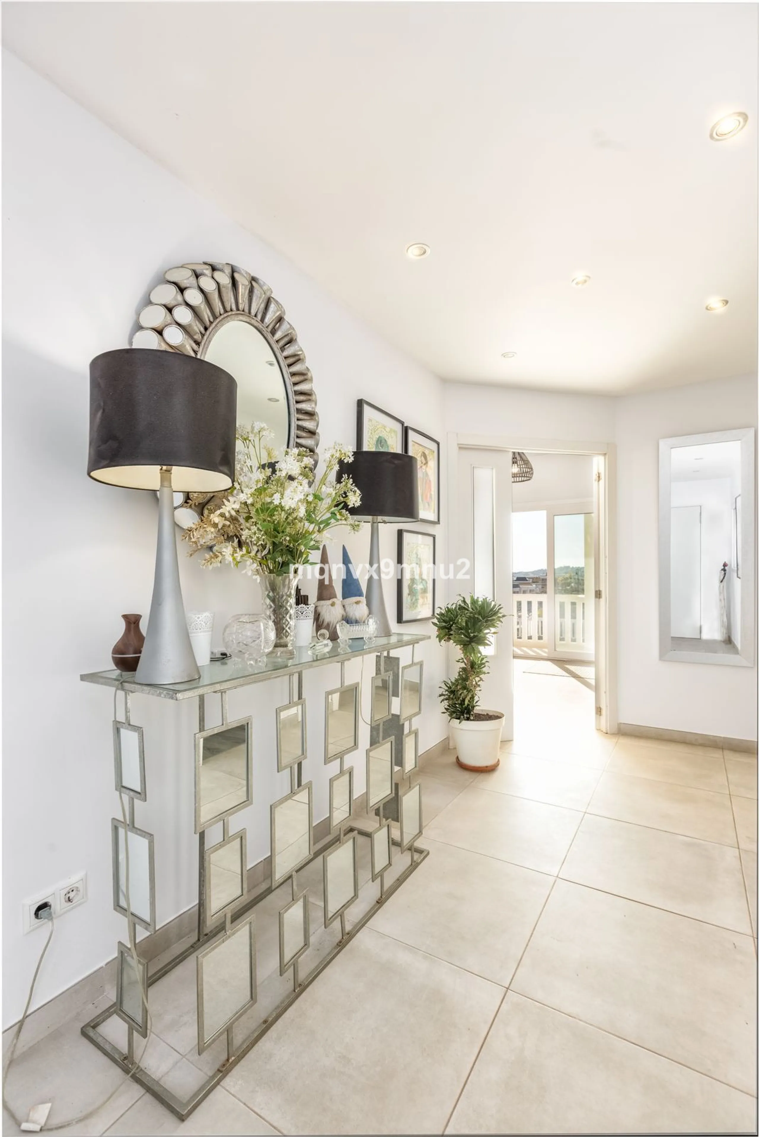 Fully detached impressive home.