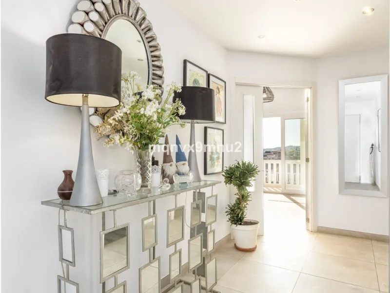 Fully detached impressive home.