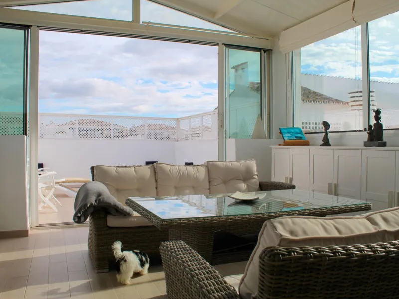 Apartment - Penthouse в продаже в Marbella, Málaga. В доме 3 спален и 3 ванных комнат. Площадь дома 208 м²