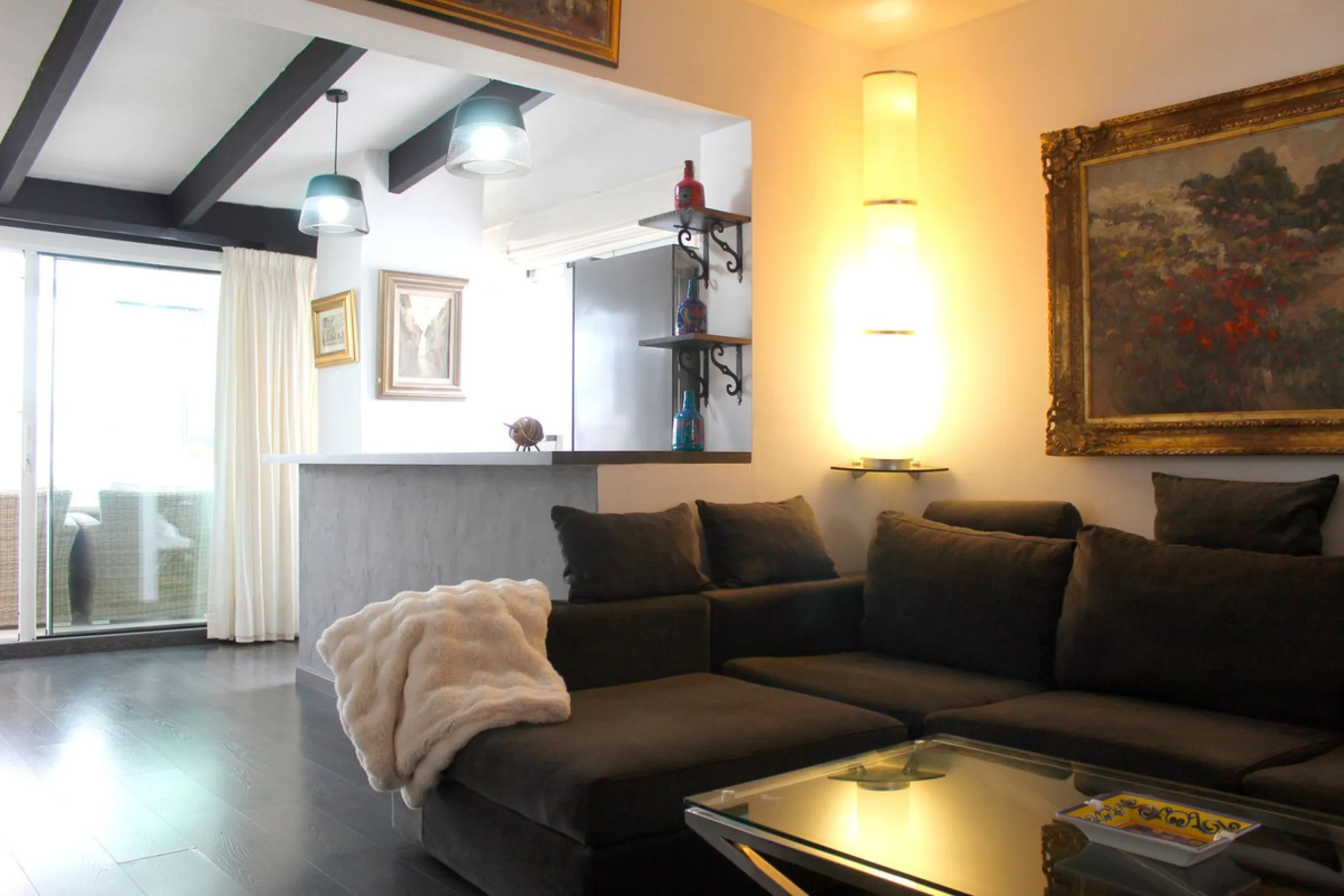 Apartment - Penthouse в продаже в Marbella, Málaga. В доме 3 спален и 3 ванных комнат. Площадь дома 208 м²