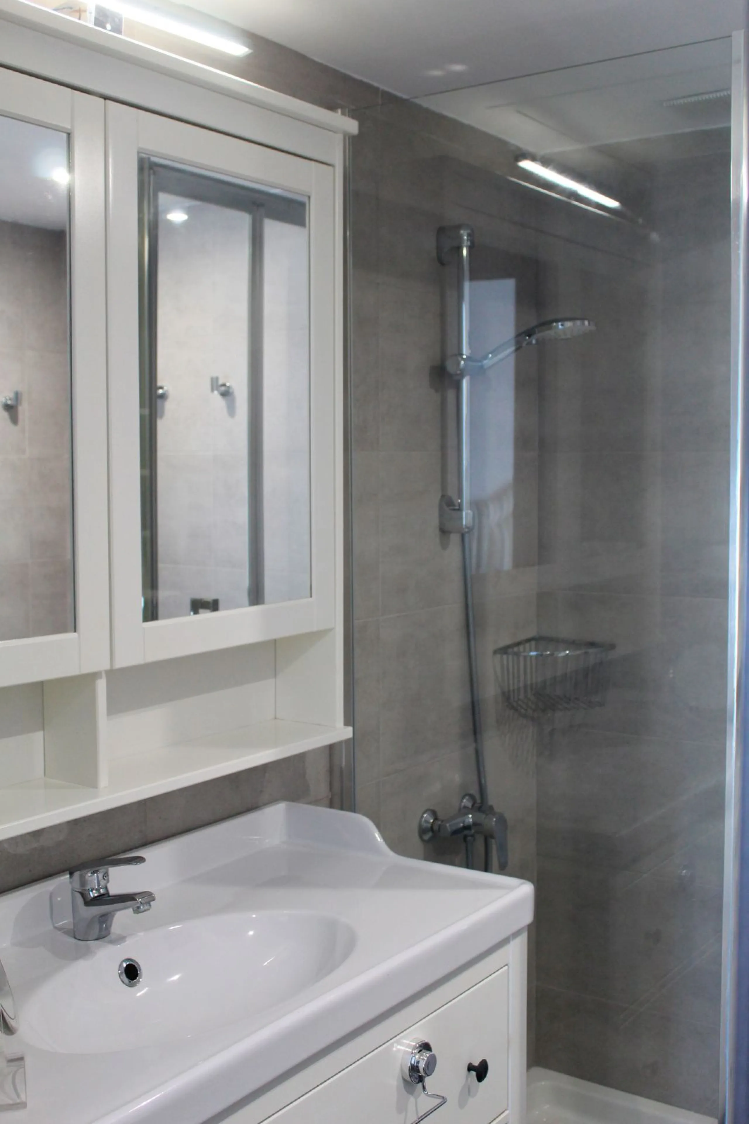 Apartment - Penthouse в продаже в Marbella, Málaga. В доме 3 спален и 3 ванных комнат. Площадь дома 208 м²
