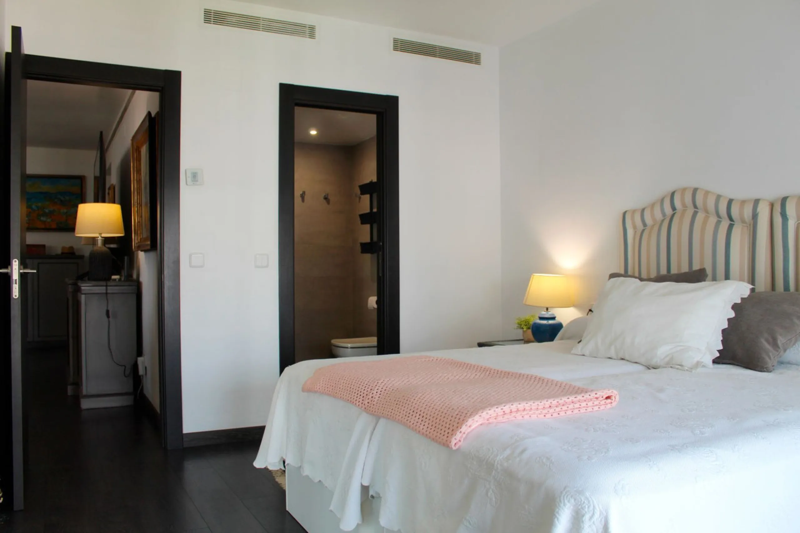 Apartment - Penthouse в продаже в Marbella, Málaga. В доме 3 спален и 3 ванных комнат. Площадь дома 208 м²