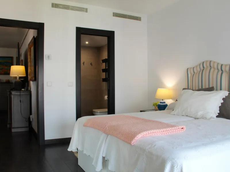 Apartment - Penthouse в продаже в Marbella, Málaga. В доме 3 спален и 3 ванных комнат. Площадь дома 208 м²