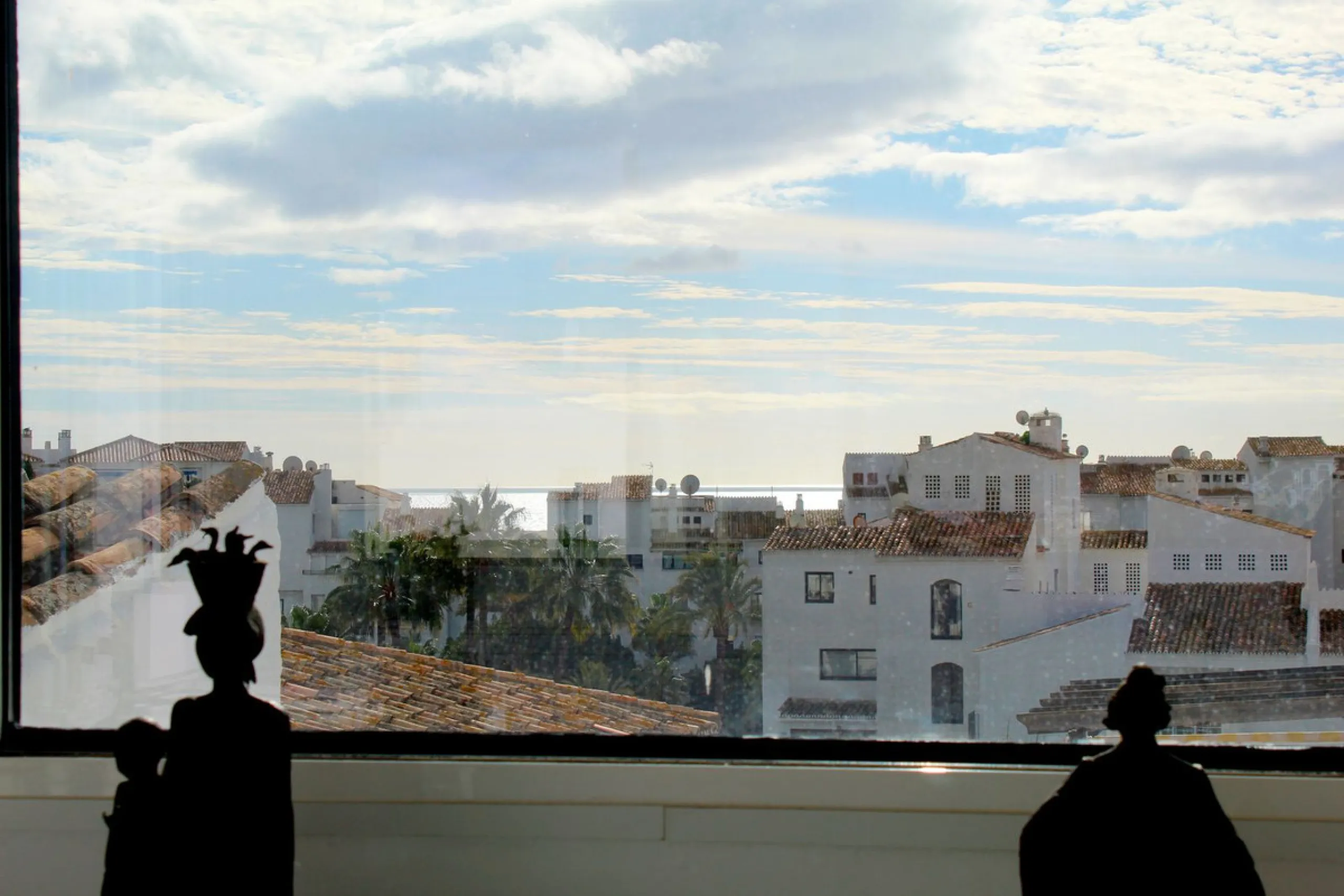 Apartment - Penthouse в продаже в Marbella, Málaga. В доме 3 спален и 3 ванных комнат. Площадь дома 208 м²