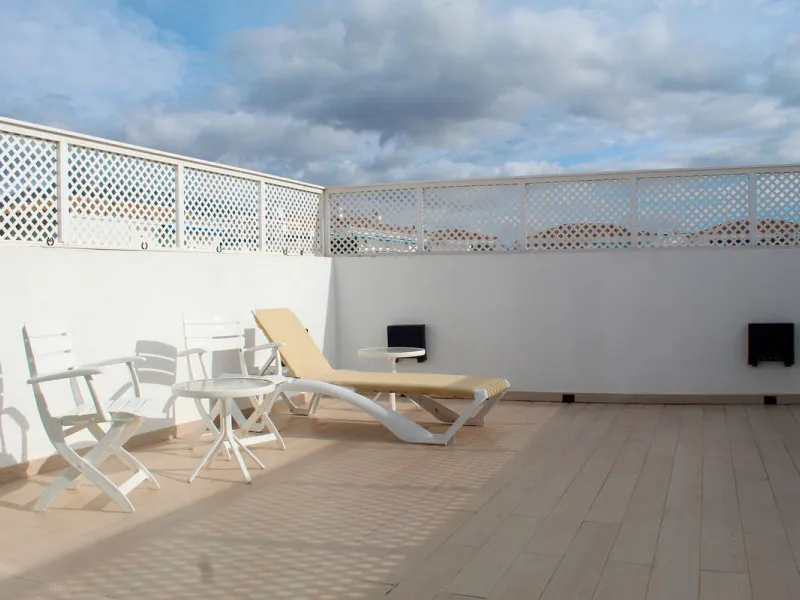 Apartment - Penthouse в продаже в Marbella, Málaga. В доме 3 спален и 3 ванных комнат. Площадь дома 208 м²