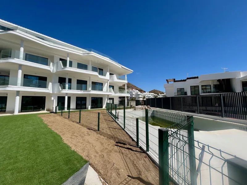 Just completed before Christmas, this brand-new corner ground-floor apartment offers a perfect blend of modern comfort and outdoor living in the heart of the Costa del Sol.
