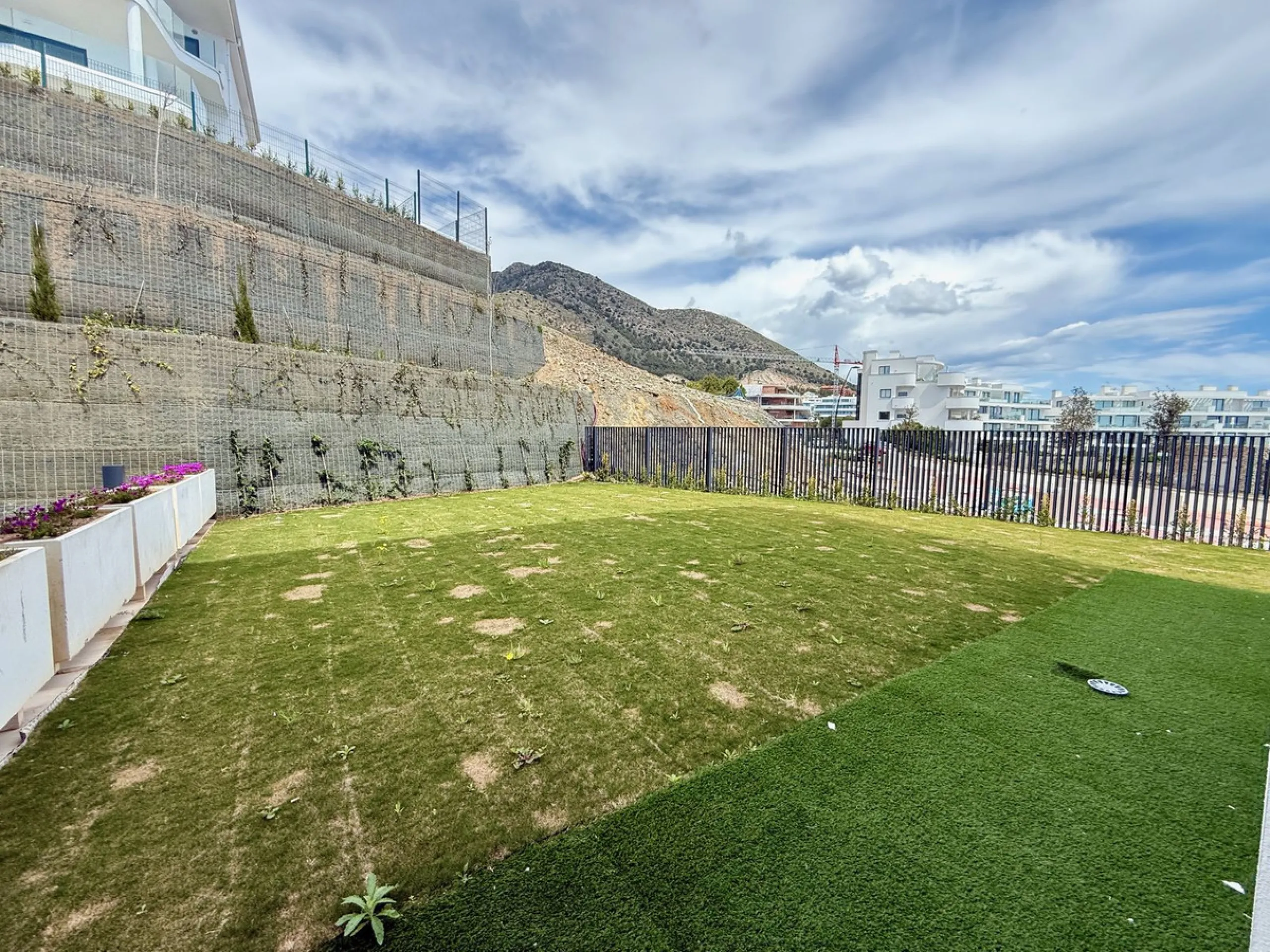 Just completed before Christmas, this brand-new corner ground-floor apartment offers a perfect blend of modern comfort and outdoor living in the heart of the Costa del Sol.