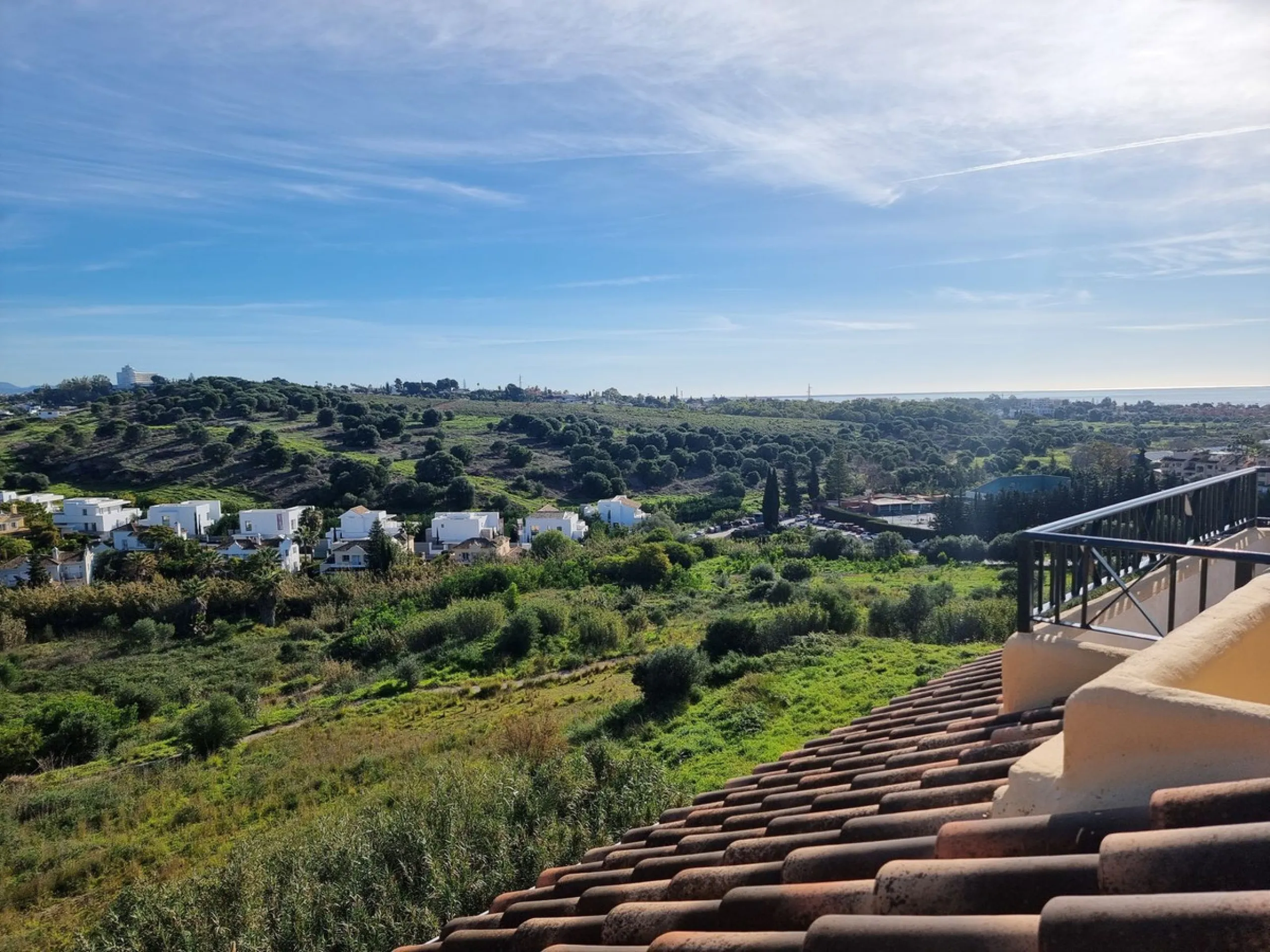 Apartment - Top Floor Apartment в продаже в Estepona, Málaga. В доме 3 спален и 3 ванных комнат. Площадь дома 132 м²