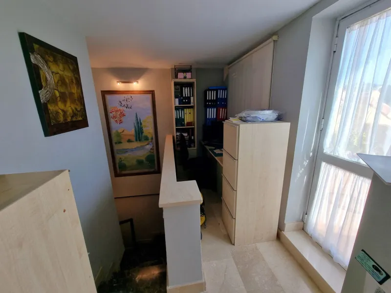 Apartment - Top Floor Apartment в продаже в Estepona, Málaga. В доме 3 спален и 3 ванных комнат. Площадь дома 132 м²