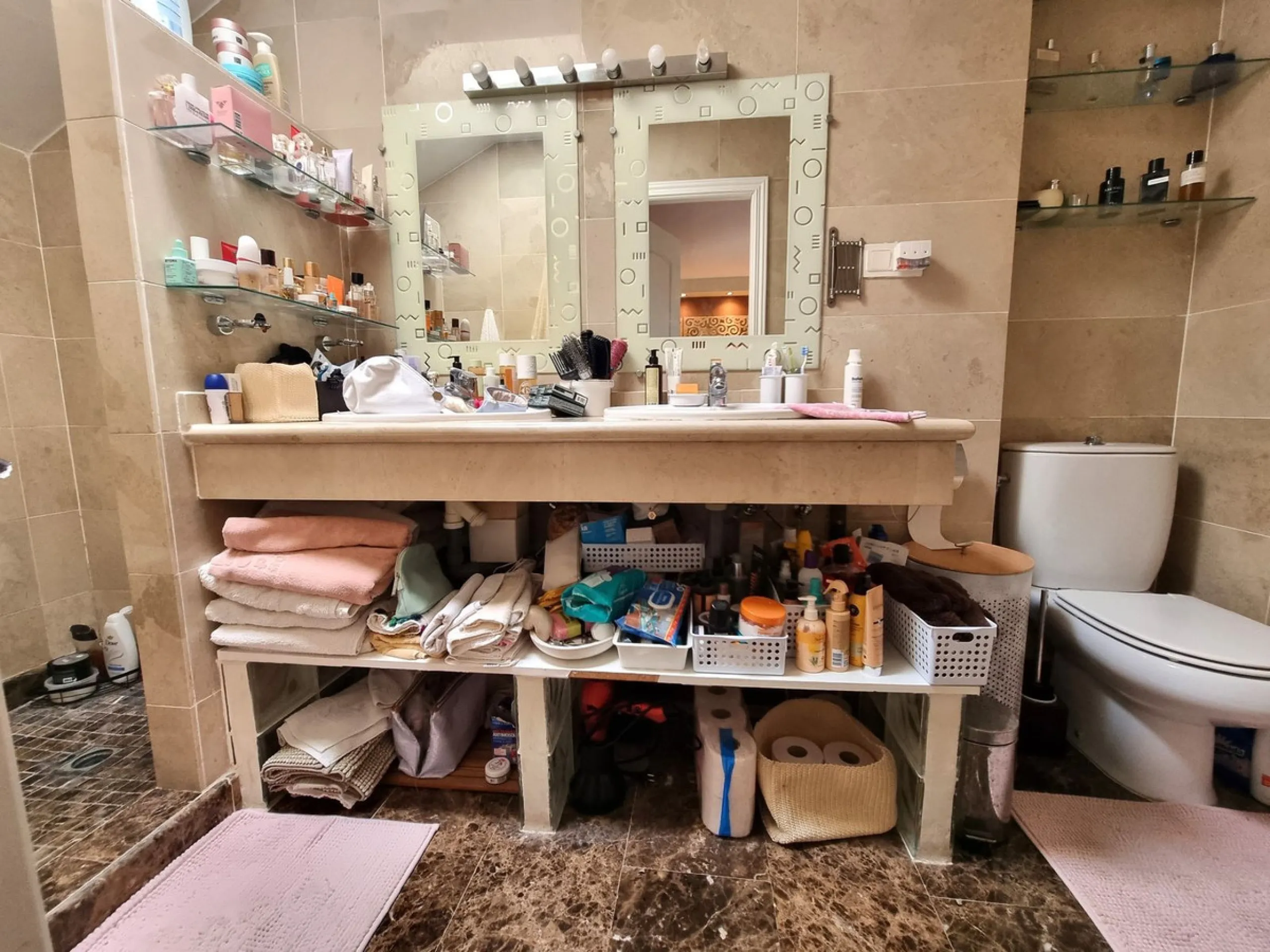 Apartment - Top Floor Apartment в продаже в Estepona, Málaga. В доме 3 спален и 3 ванных комнат. Площадь дома 132 м²