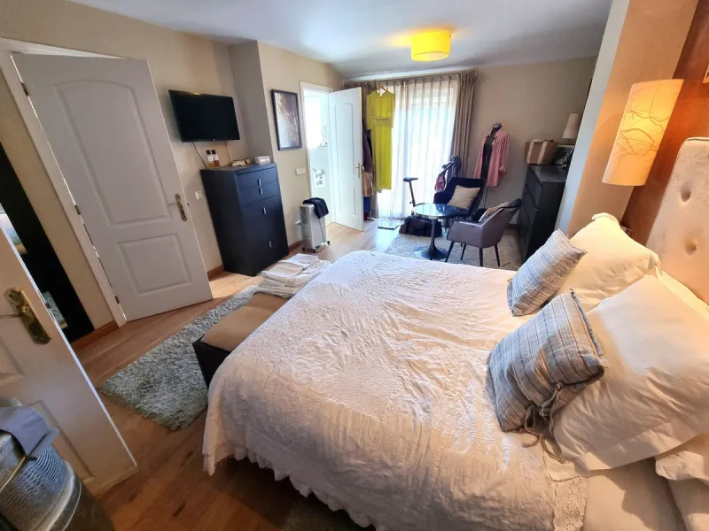 Apartment - Top Floor Apartment в продаже в Estepona, Málaga. В доме 3 спален и 3 ванных комнат. Площадь дома 132 м²