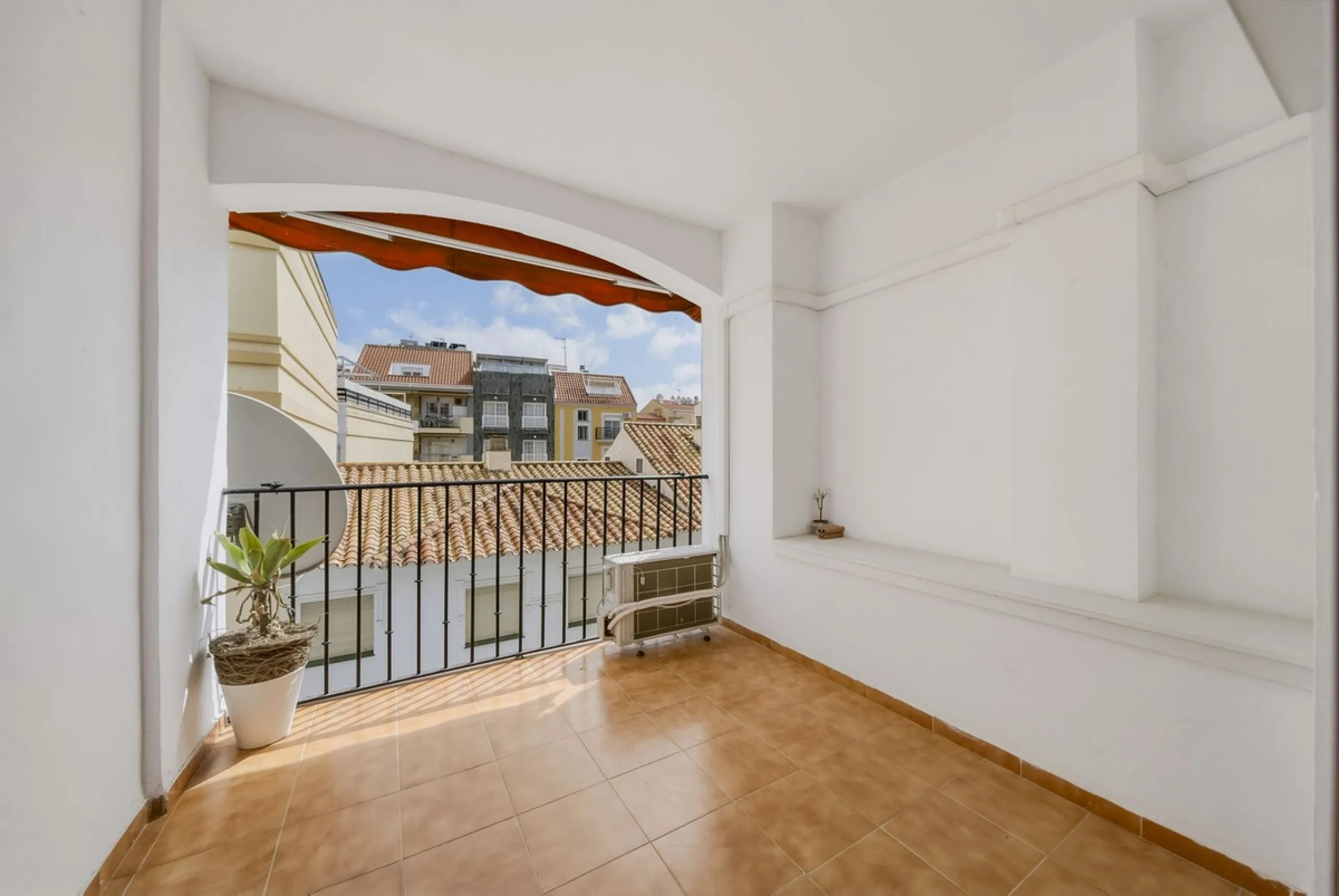 Fully Reformed 3 Bedroom Apartment, 30 Seconds to the Sea | Fuengirola