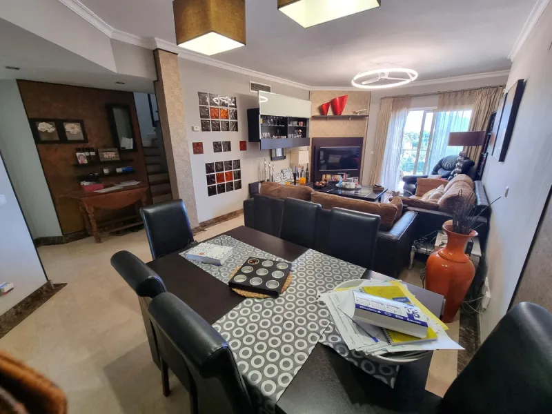 Apartment - Top Floor Apartment в продаже в Estepona, Málaga. В доме 3 спален и 3 ванных комнат. Площадь дома 132 м²