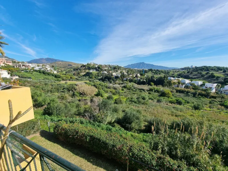 Apartment - Top Floor Apartment в продаже в Estepona, Málaga. В доме 3 спален и 3 ванных комнат. Площадь дома 132 м²