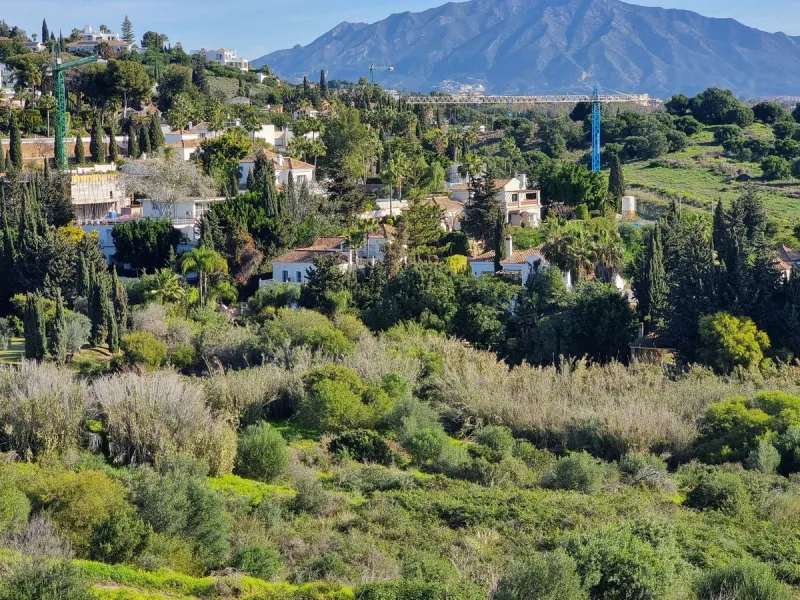 Apartment - Top Floor Apartment в продаже в Estepona, Málaga. В доме 3 спален и 3 ванных комнат. Площадь дома 132 м²