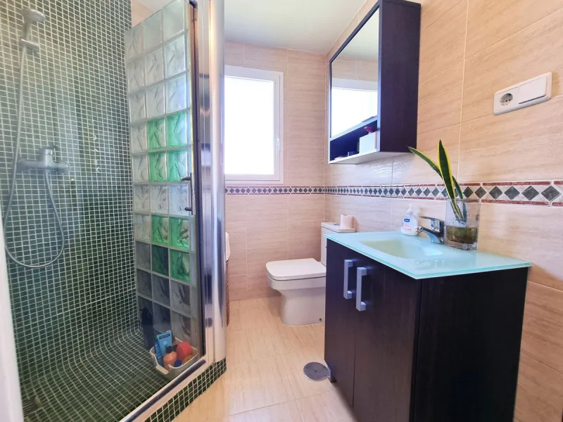 Apartment - Top Floor Apartment в продаже в Estepona, Málaga. В доме 3 спален и 3 ванных комнат. Площадь дома 132 м²