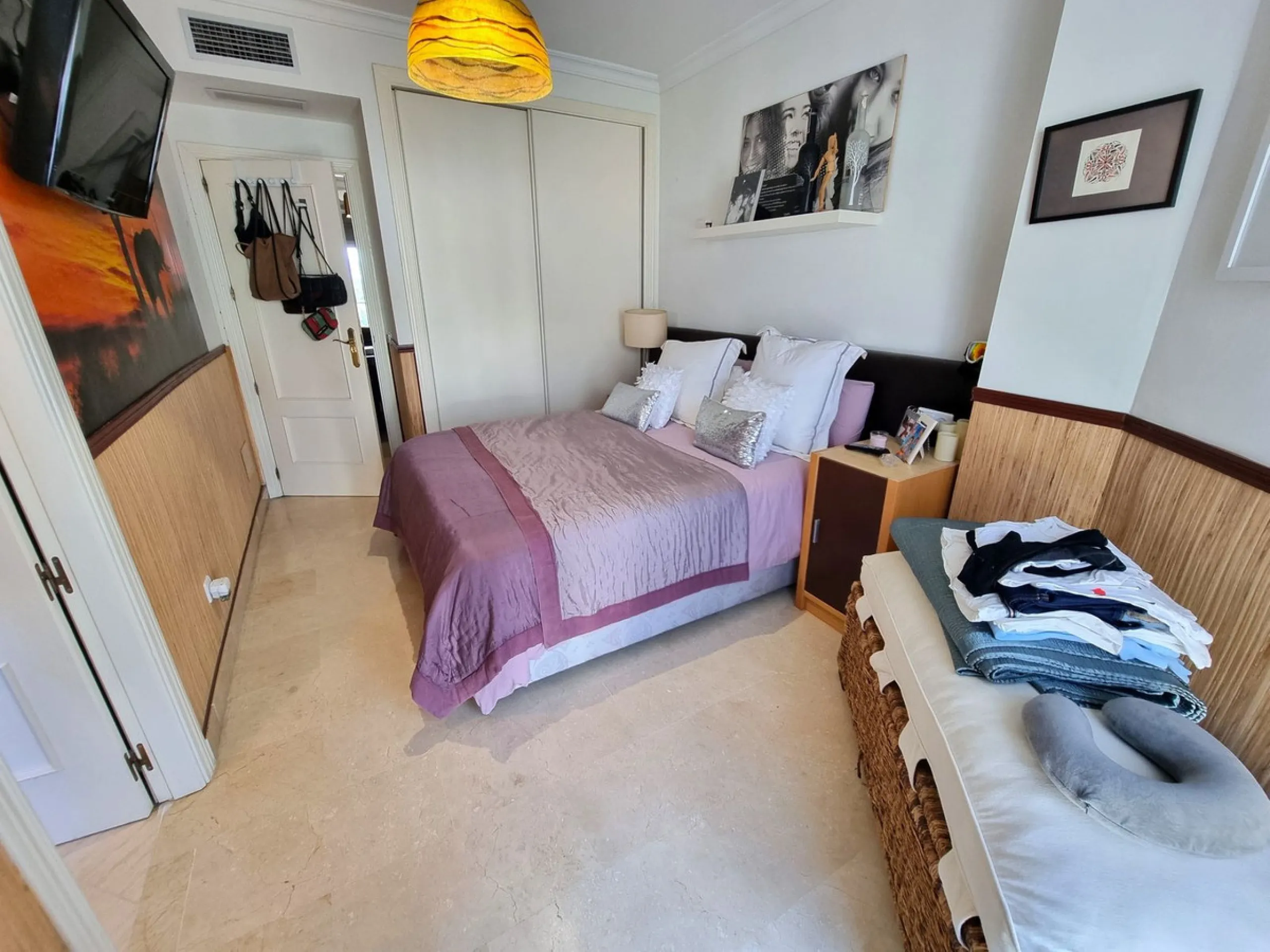 Apartment - Top Floor Apartment в продаже в Estepona, Málaga. В доме 3 спален и 3 ванных комнат. Площадь дома 132 м²
