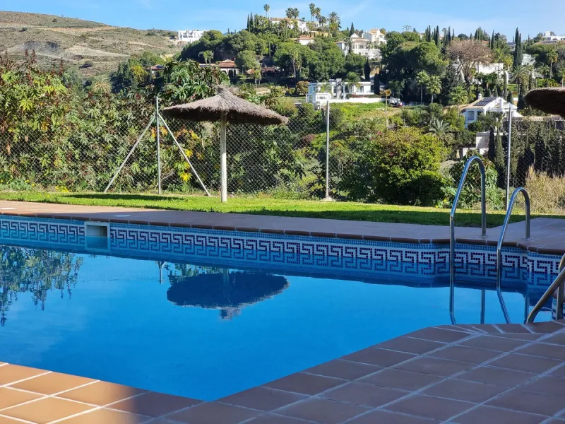 Apartment - Top Floor Apartment в продаже в Estepona, Málaga. В доме 3 спален и 3 ванных комнат. Площадь дома 132 м²