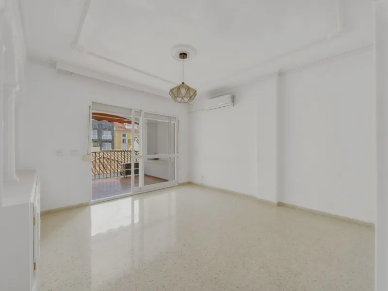 Fully Reformed 3 Bedroom Apartment, 30 Seconds to the Sea | Fuengirola