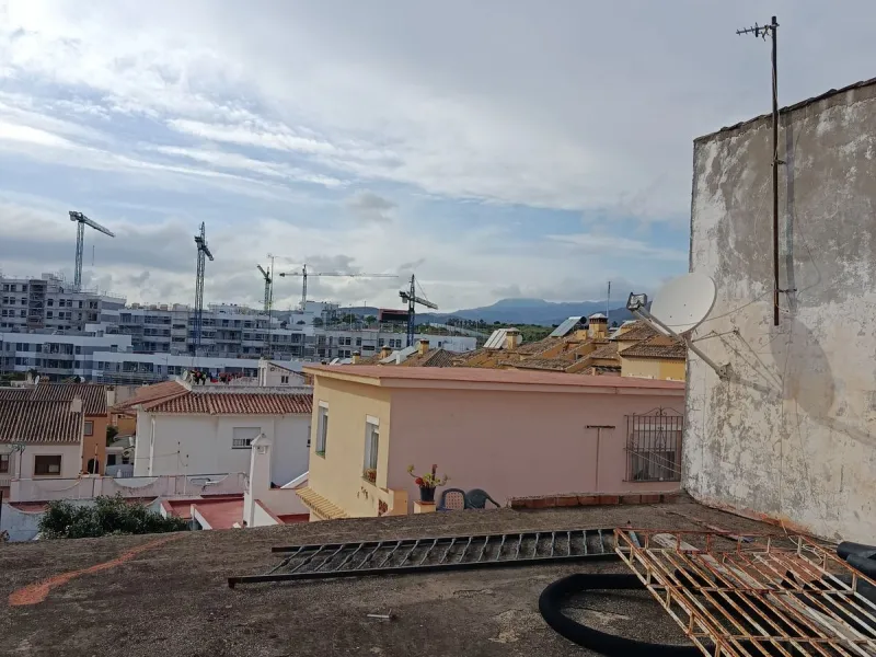 Склад, Estepona, Costa del Sol