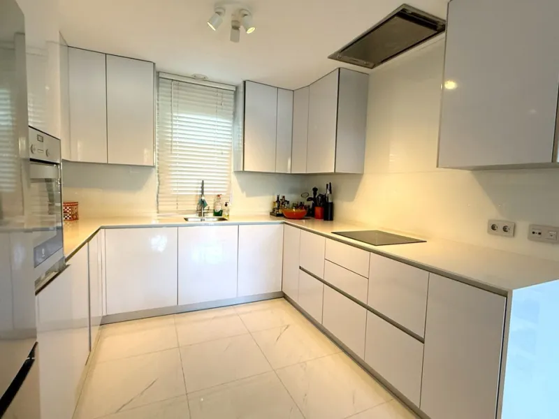 Exclusive 3-Bedroom Apartment with Private Garden in Bel Air, Cancelada!
