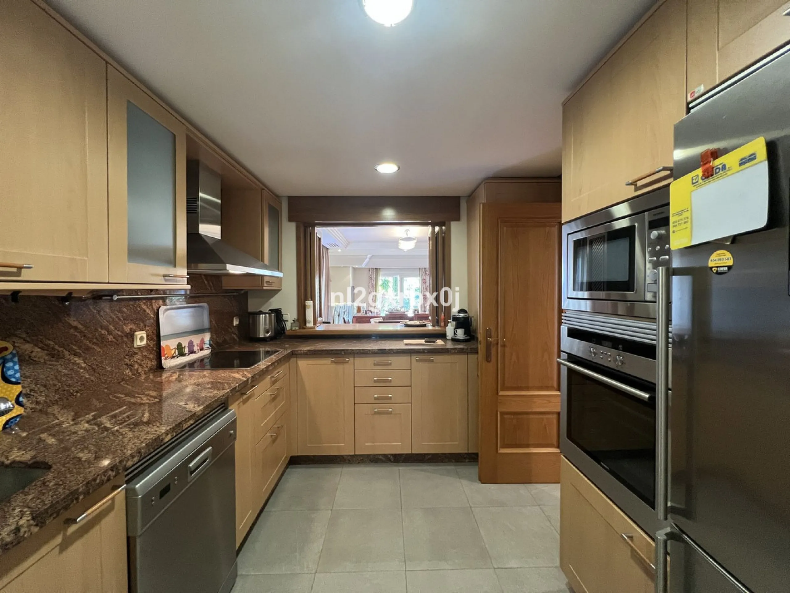 House - Semi-Detached House в продаже в Estepona, Málaga. В доме 3 спален и 3 ванных комнат. Площадь дома 338 м². Площадь участка 200 м²