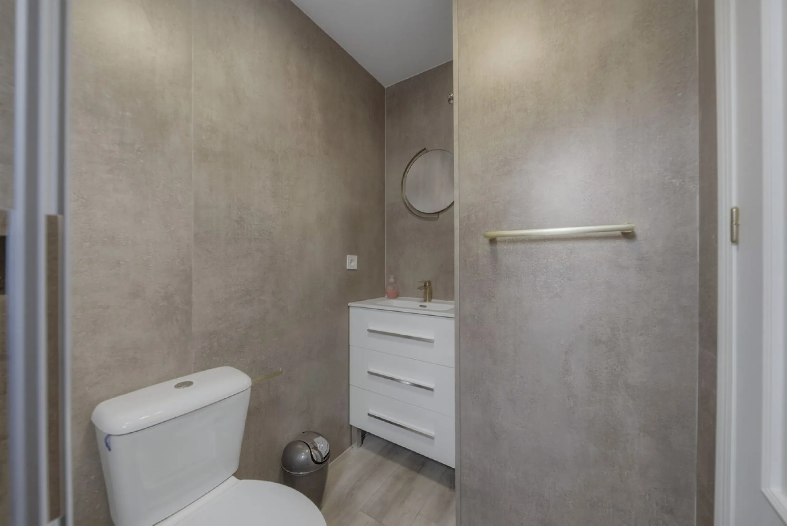 Fully Reformed 3 Bedroom Apartment, 30 Seconds to the Sea | Fuengirola