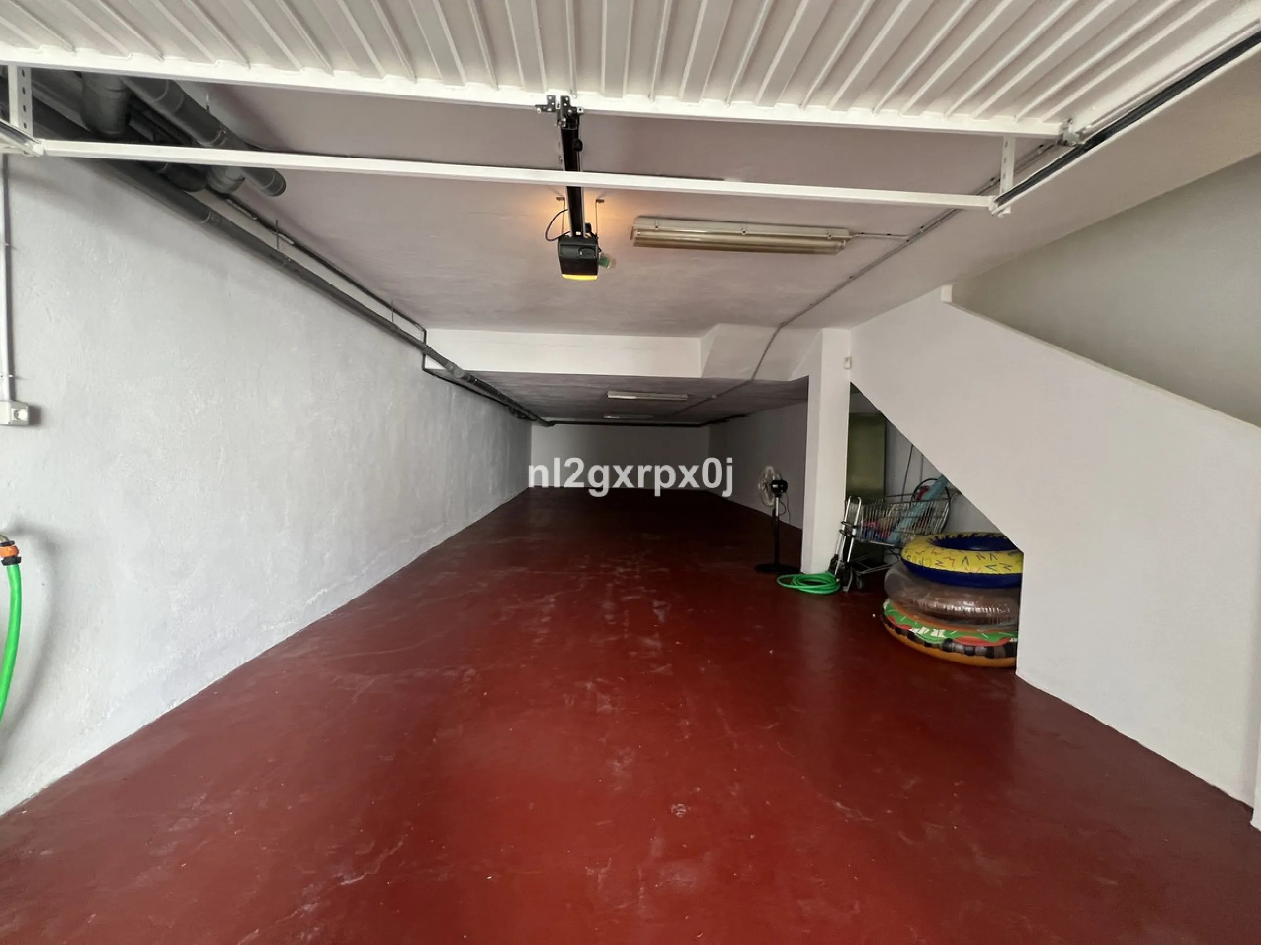 House - Semi-Detached House в продаже в Estepona, Málaga. В доме 3 спален и 3 ванных комнат. Площадь дома 338 м². Площадь участка 200 м²