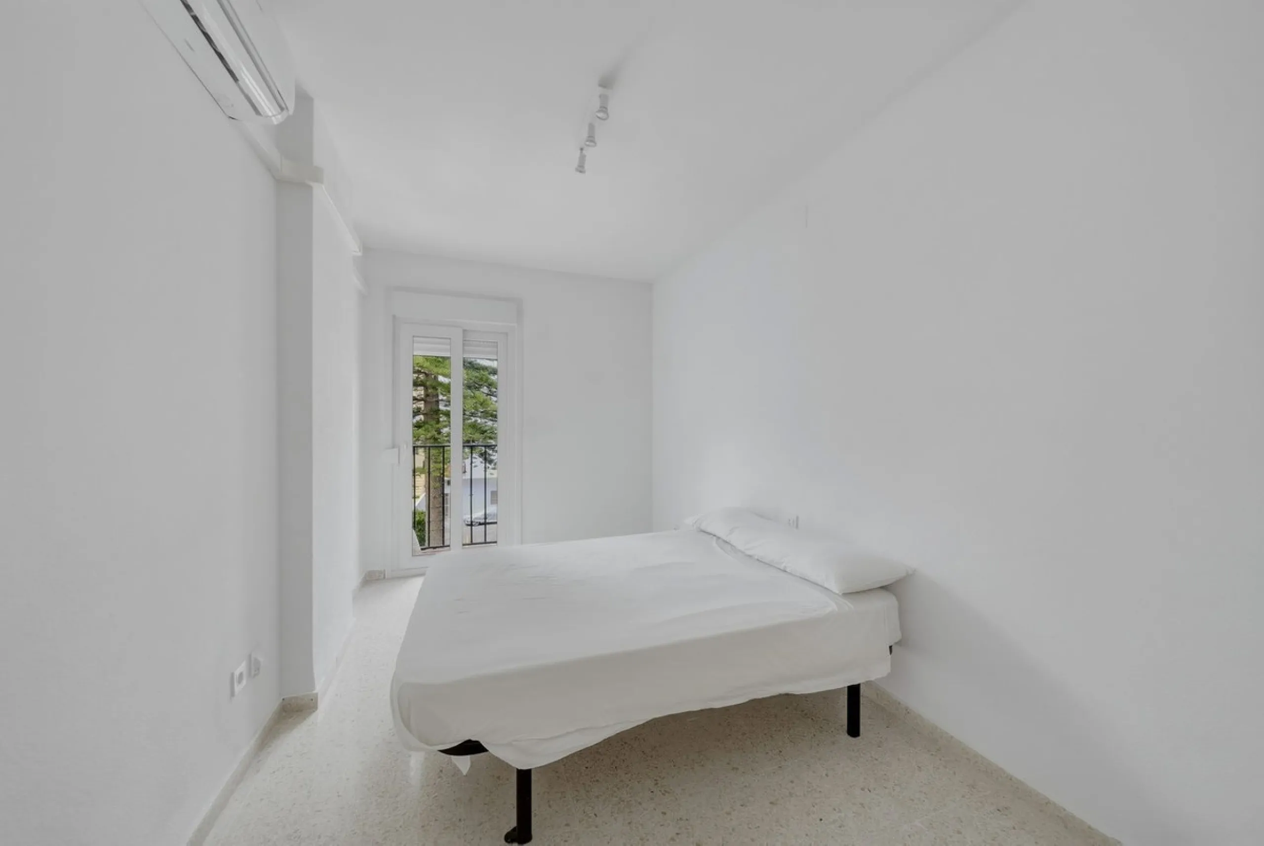 Fully Reformed 3 Bedroom Apartment, 30 Seconds to the Sea | Fuengirola