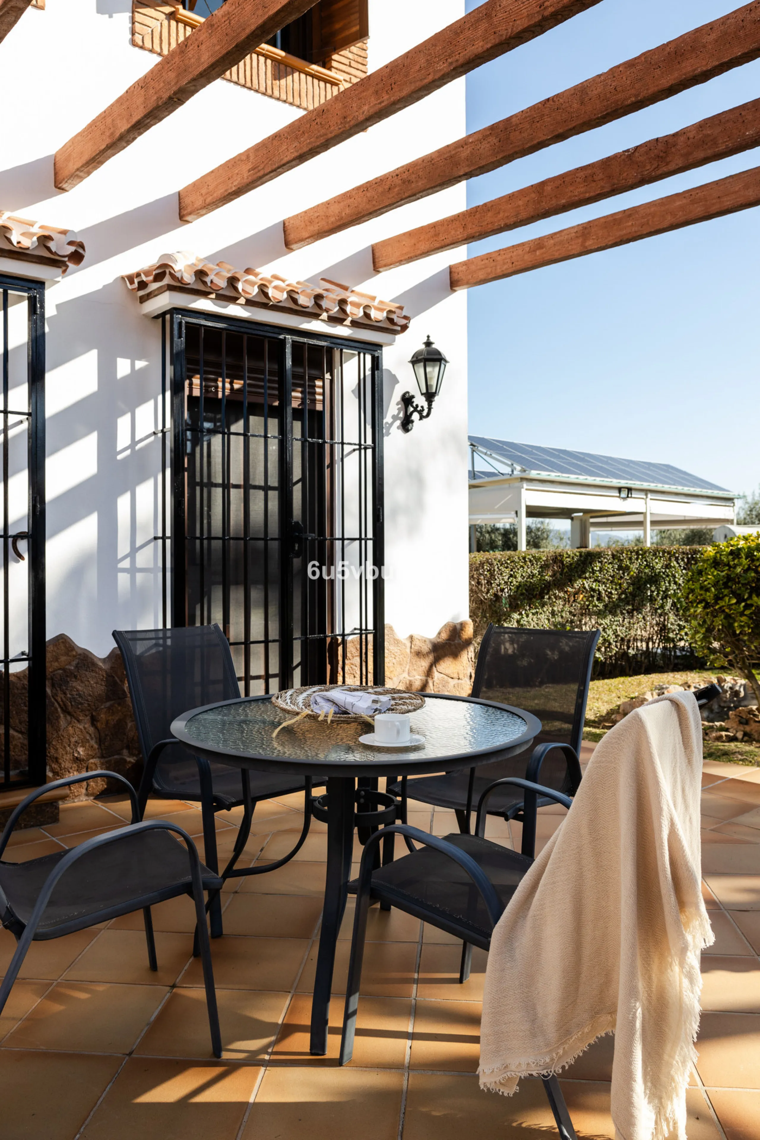 This exceptional villa is situated on a sprawling 6,188-square-meter plot adorned with 80 productive olive trees. With 300 square meters of thoughtfully designed living space, the property combines comfort, functionality, and stunning natural surroundings