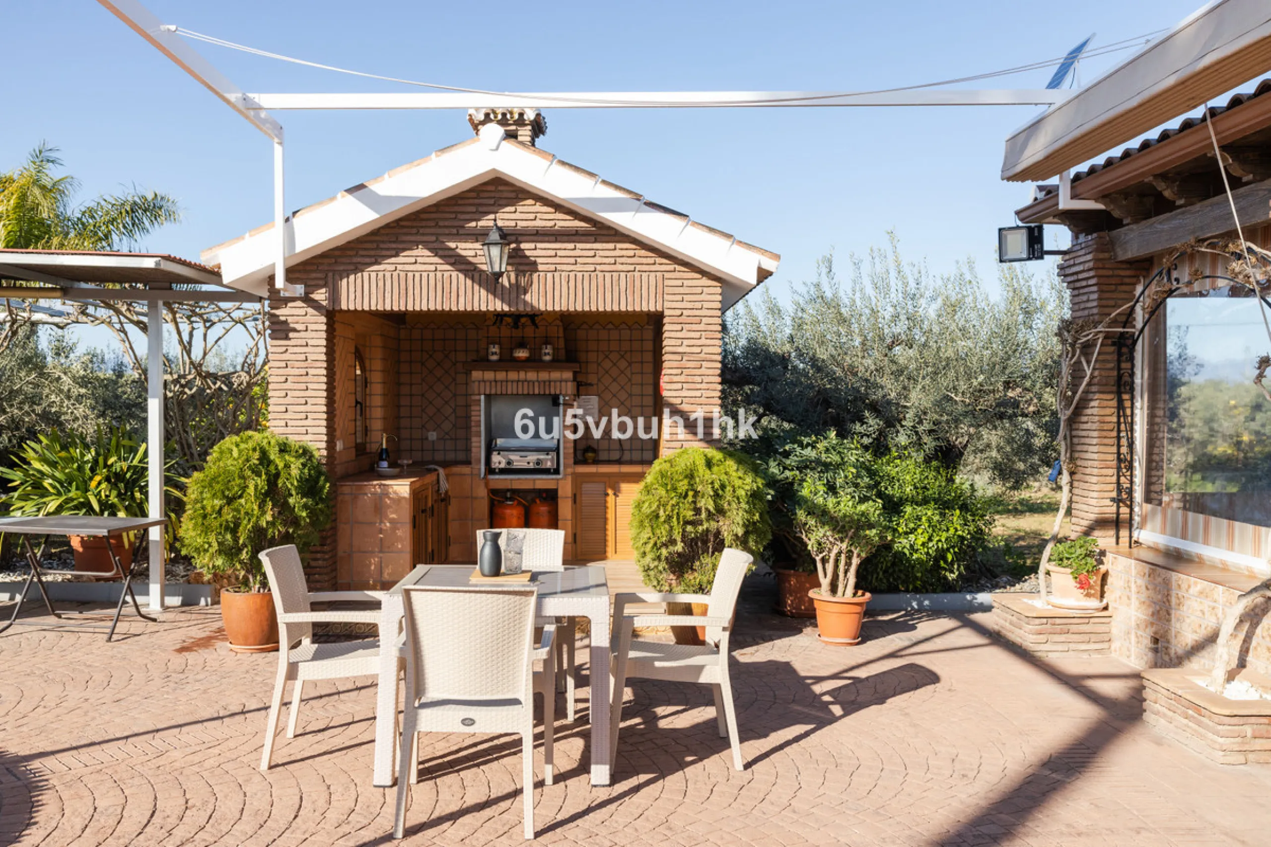 This exceptional villa is situated on a sprawling 6,188-square-meter plot adorned with 80 productive olive trees. With 300 square meters of thoughtfully designed living space, the property combines comfort, functionality, and stunning natural surroundings