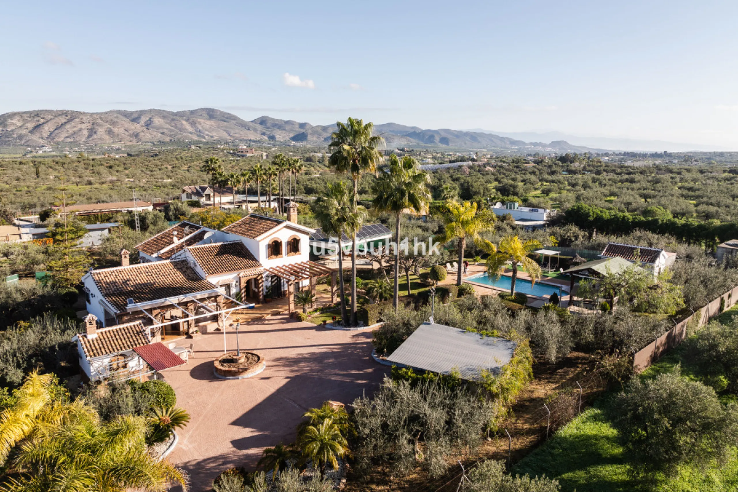 This exceptional villa is situated on a sprawling 6,188-square-meter plot adorned with 80 productive olive trees. With 300 square meters of thoughtfully designed living space, the property combines comfort, functionality, and stunning natural surroundings