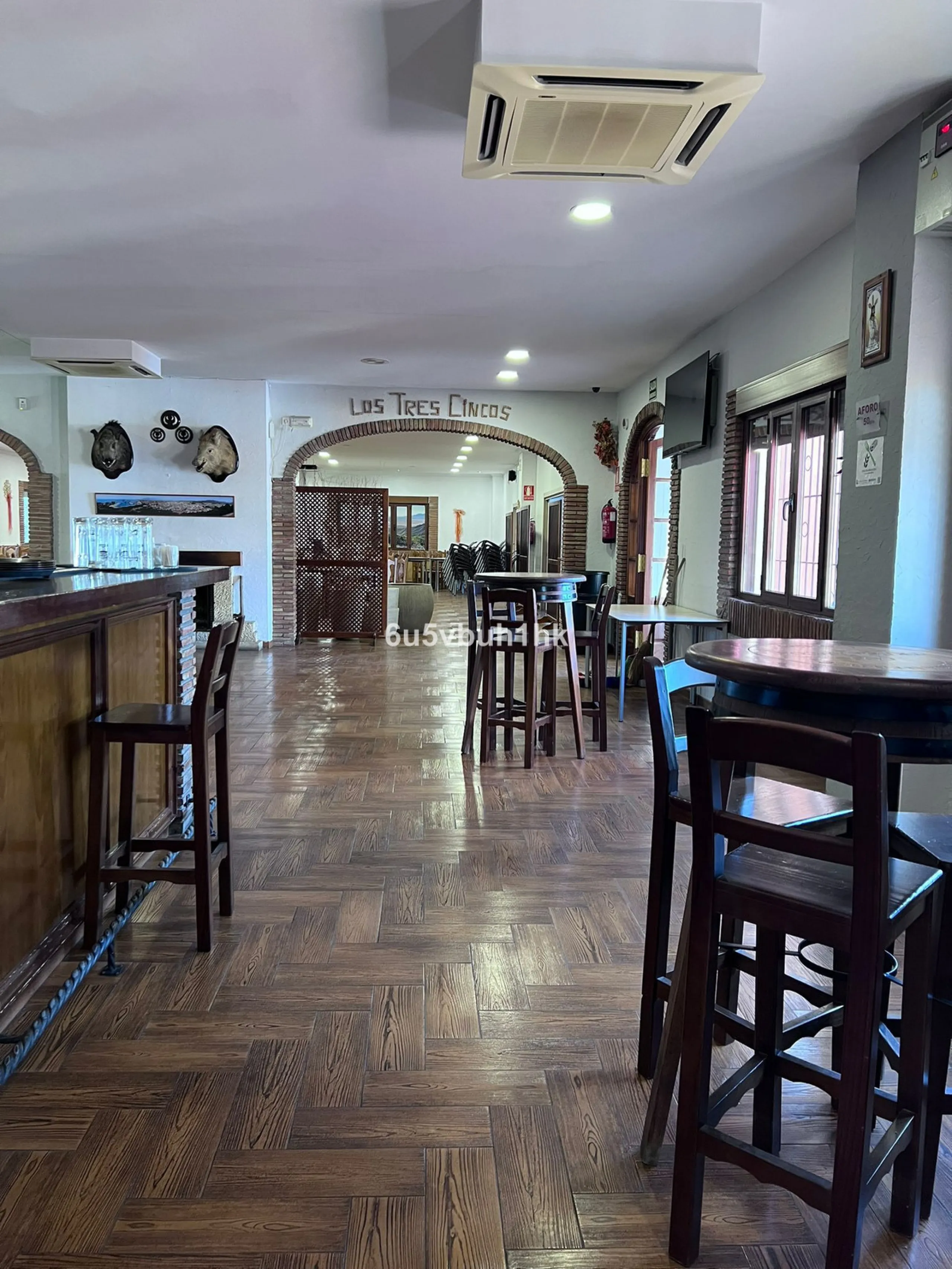 Seize the opportunity to own an extraordinary country estate in the breathtaking Montes de Málaga, just 10 minutes from the city center and 25 minutes from the airport.