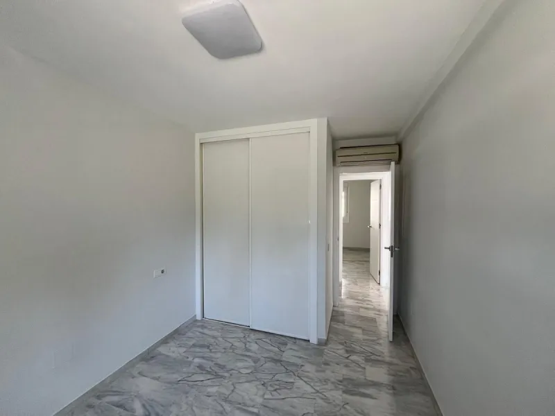 Apartment - Top Floor Apartment в продаже в Benalmadena, Málaga. В доме 2 спален и 1 ванных комнат. Площадь дома 74 м²