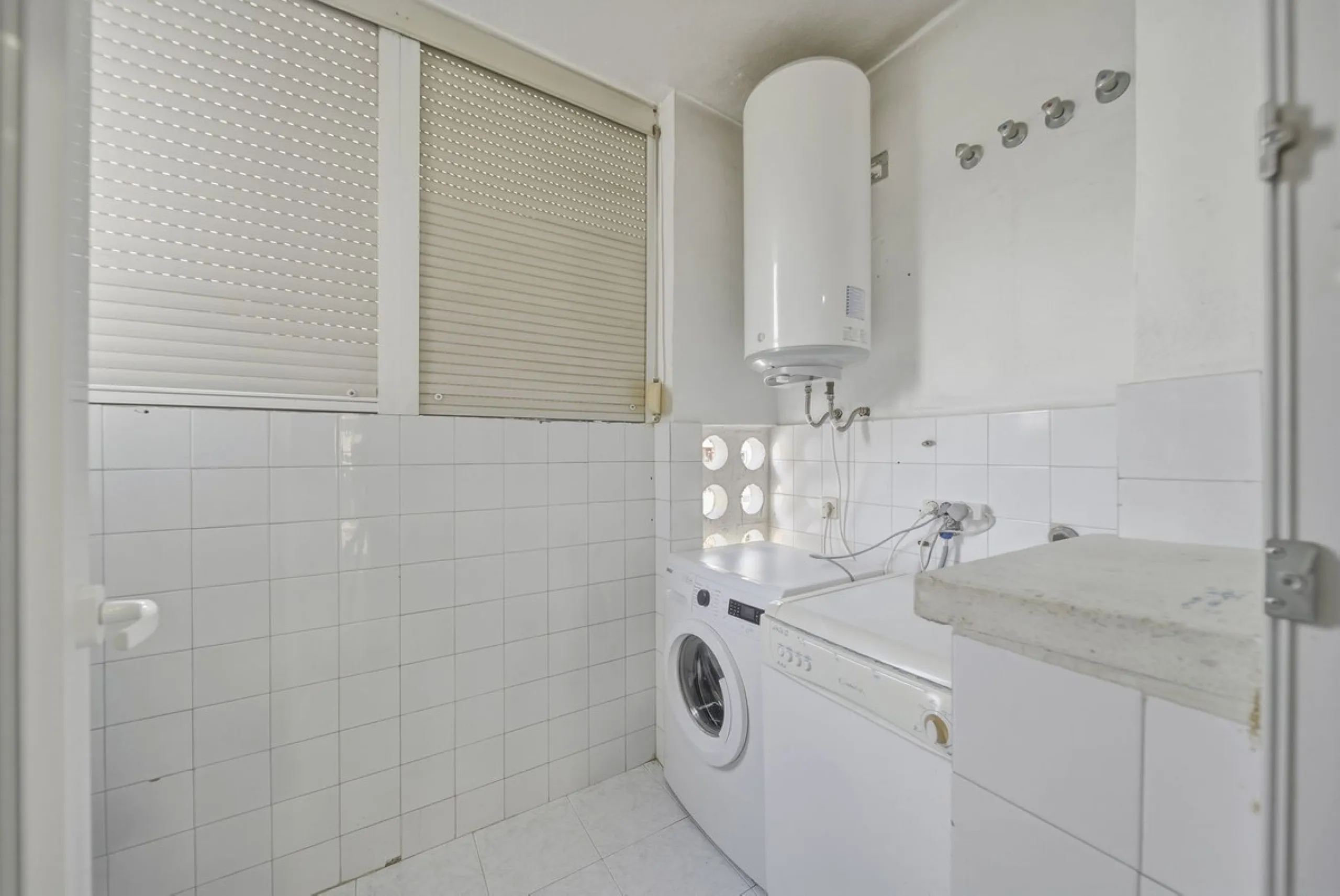 Fully Reformed 3 Bedroom Apartment, 30 Seconds to the Sea | Fuengirola
