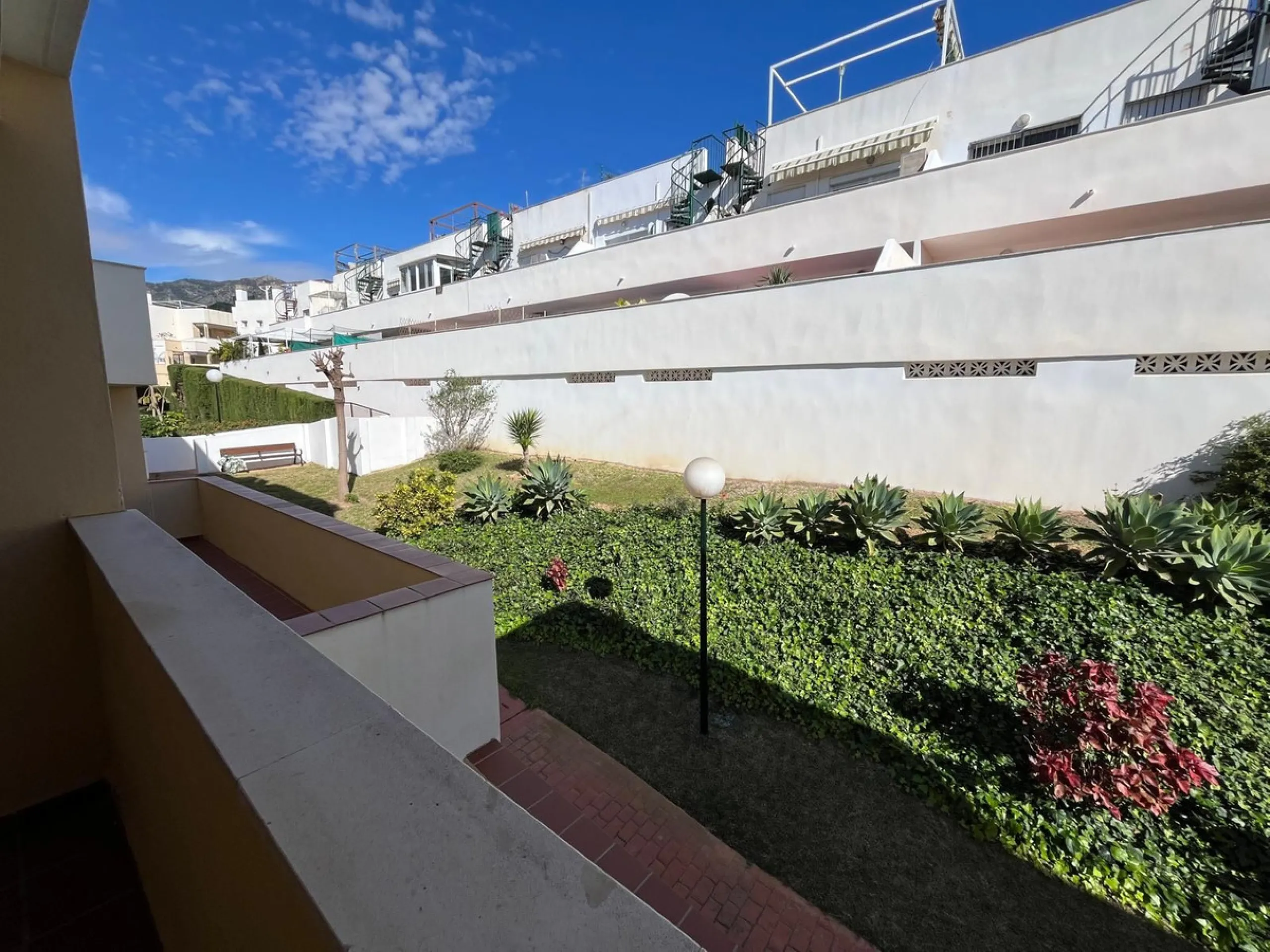 Apartment - Top Floor Apartment в продаже в Benalmadena, Málaga. В доме 2 спален и 1 ванных комнат. Площадь дома 74 м²