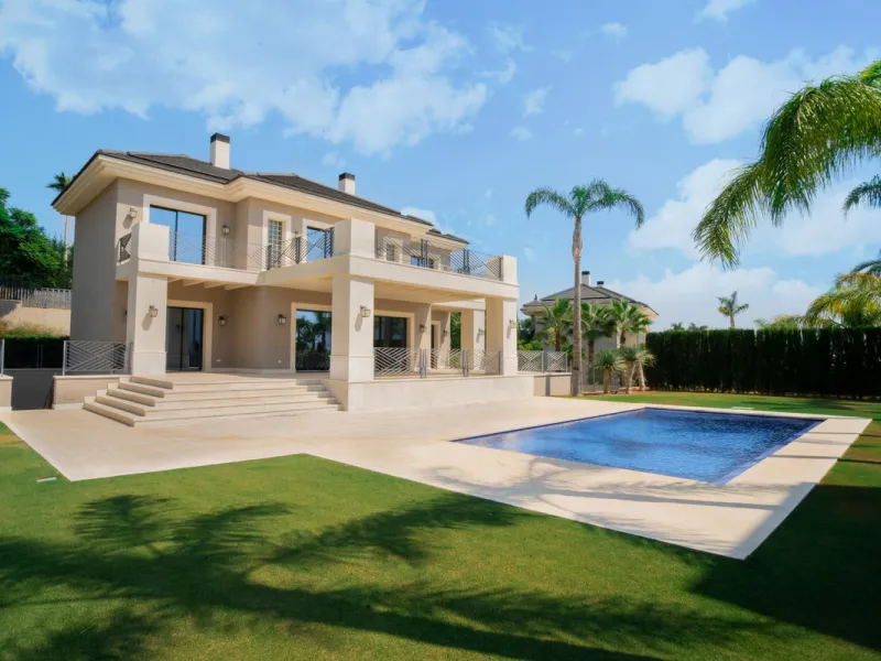 LUXURY VILLA IN LOS FLAMINGOS