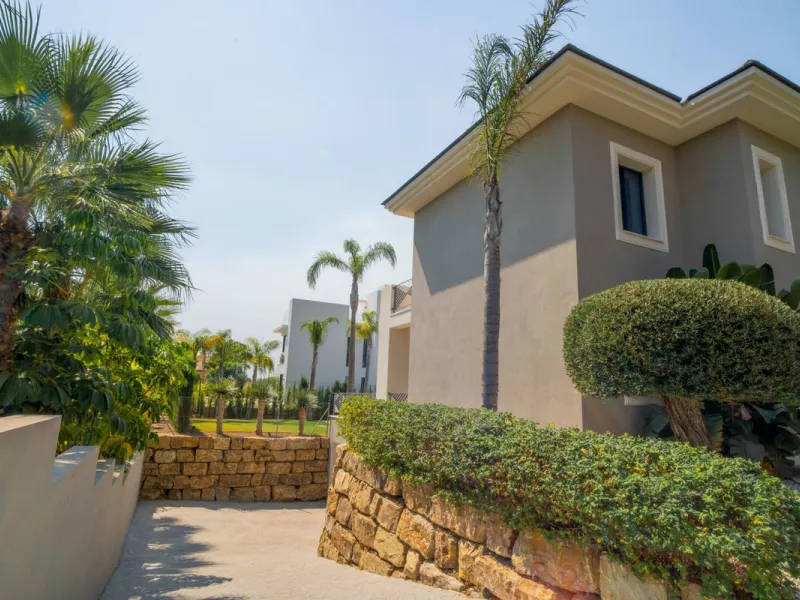 LUXURY VILLA IN LOS FLAMINGOS