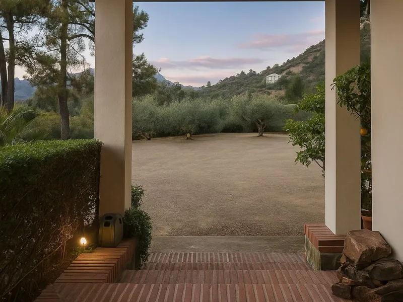 Amazing villa with breathtaking panoramic views  over the Lake of Istan, the Mediterranean and the coast with a south to west orientation.