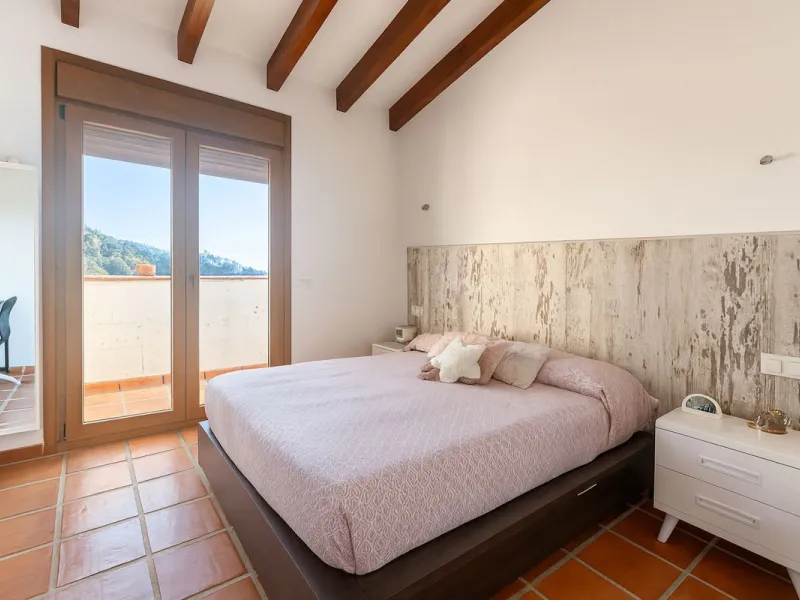 Amazing villa with breathtaking panoramic views  over the Lake of Istan, the Mediterranean and the coast with a south to west orientation.