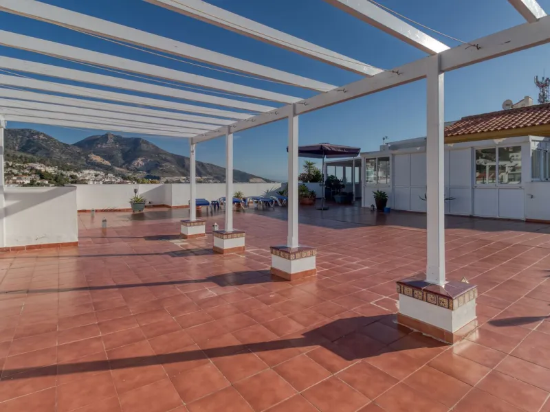 Apartment - Penthouse в продаже в Benalmadena, Málaga. В доме 3 спален и 2 ванных комнат. Площадь дома 126 м²