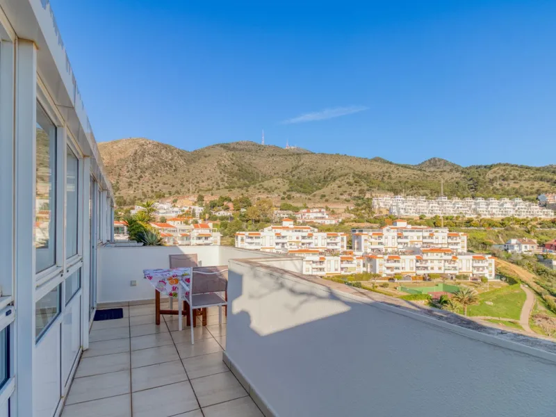 Apartment - Penthouse в продаже в Benalmadena, Málaga. В доме 3 спален и 2 ванных комнат. Площадь дома 126 м²