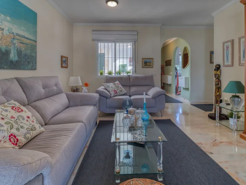 Apartment - Penthouse в продаже в Benalmadena, Málaga. В доме 3 спален и 2 ванных комнат. Площадь дома 126 м²