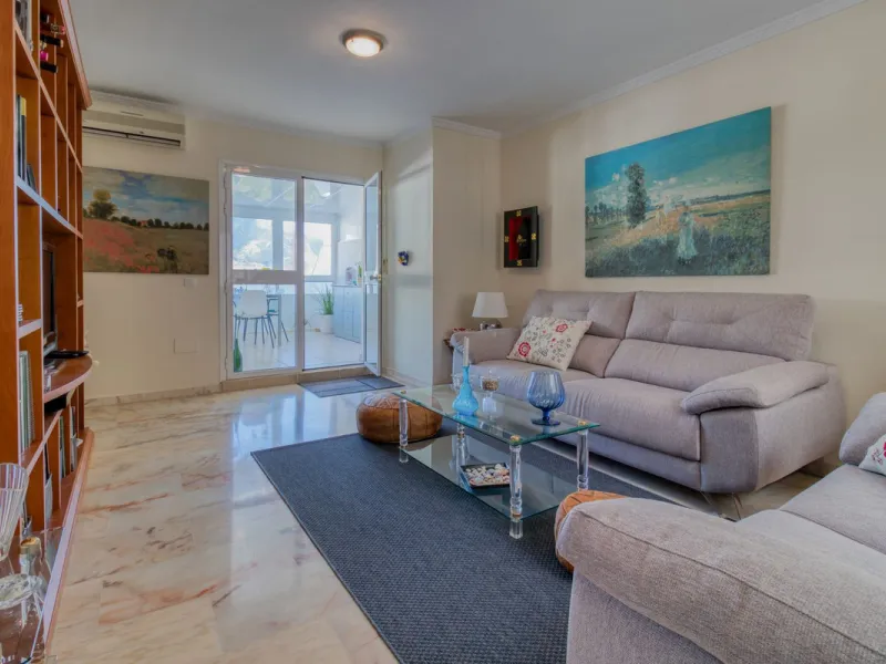 Apartment - Penthouse в продаже в Benalmadena, Málaga. В доме 3 спален и 2 ванных комнат. Площадь дома 126 м²