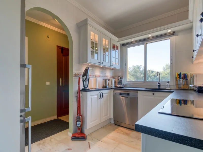 Apartment - Penthouse в продаже в Benalmadena, Málaga. В доме 3 спален и 2 ванных комнат. Площадь дома 126 м²