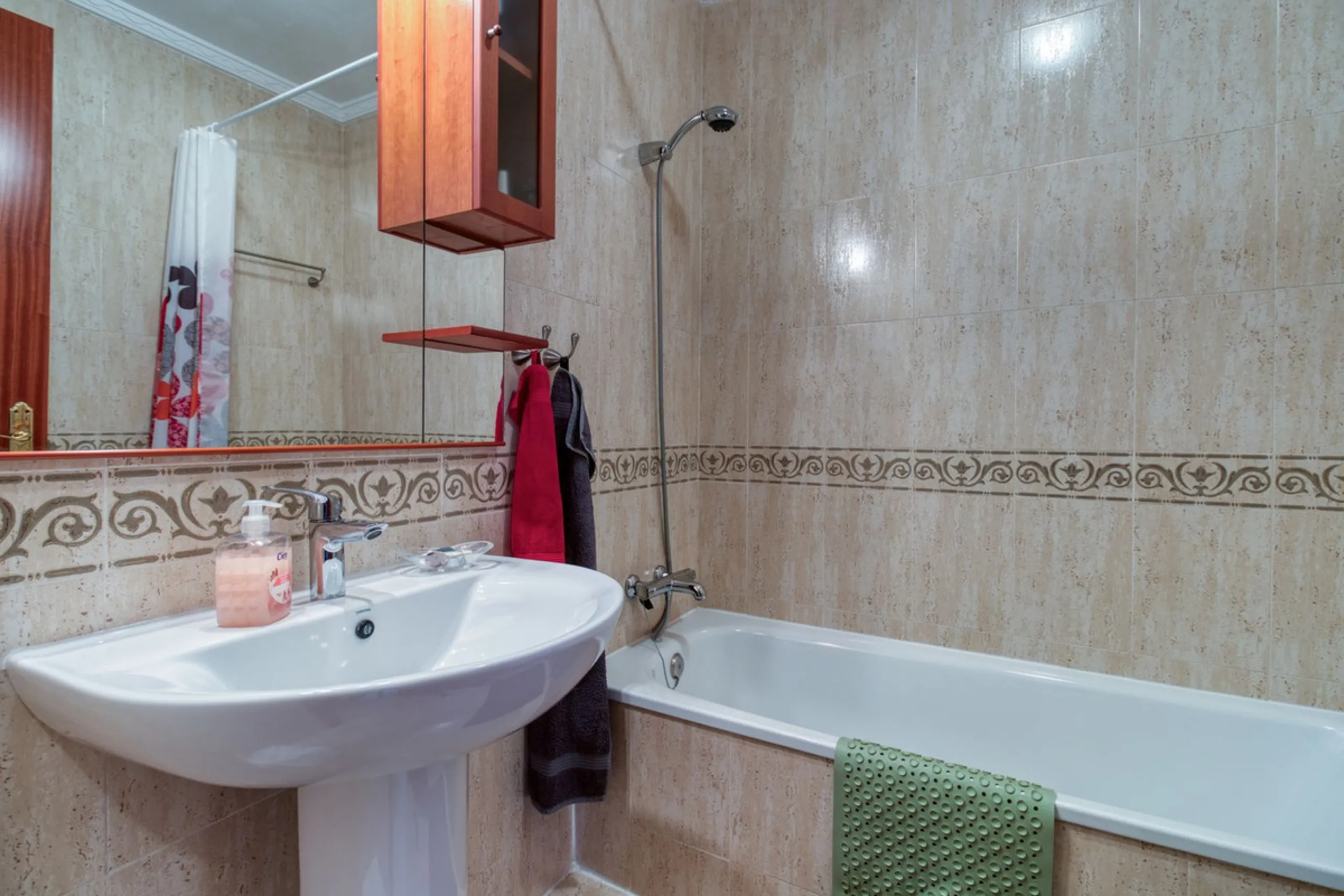 Apartment - Penthouse в продаже в Benalmadena, Málaga. В доме 3 спален и 2 ванных комнат. Площадь дома 126 м²