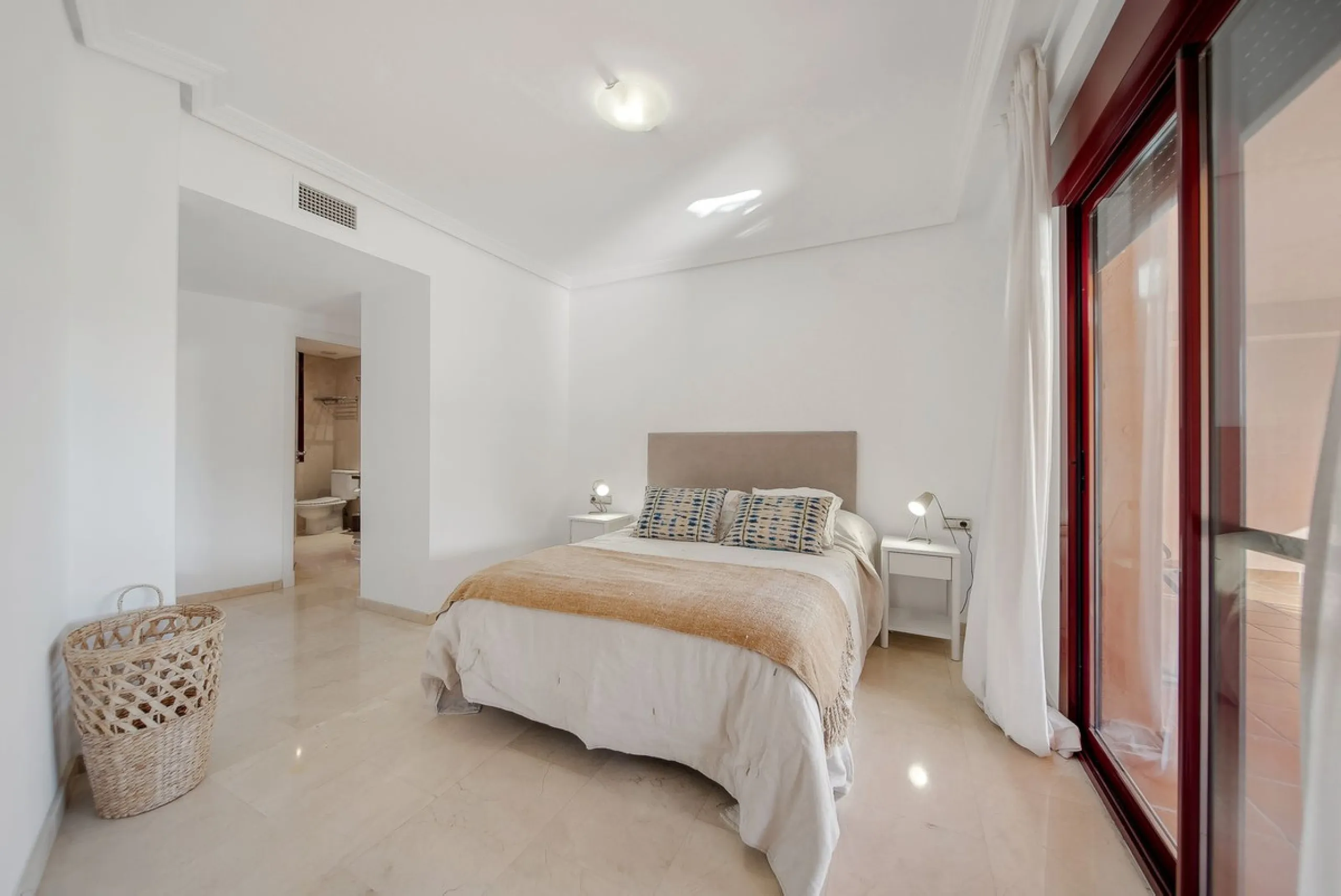 *Apartment for Sale in Casares Golf Gardens - Your Private Oasis on the Costa del Sol**