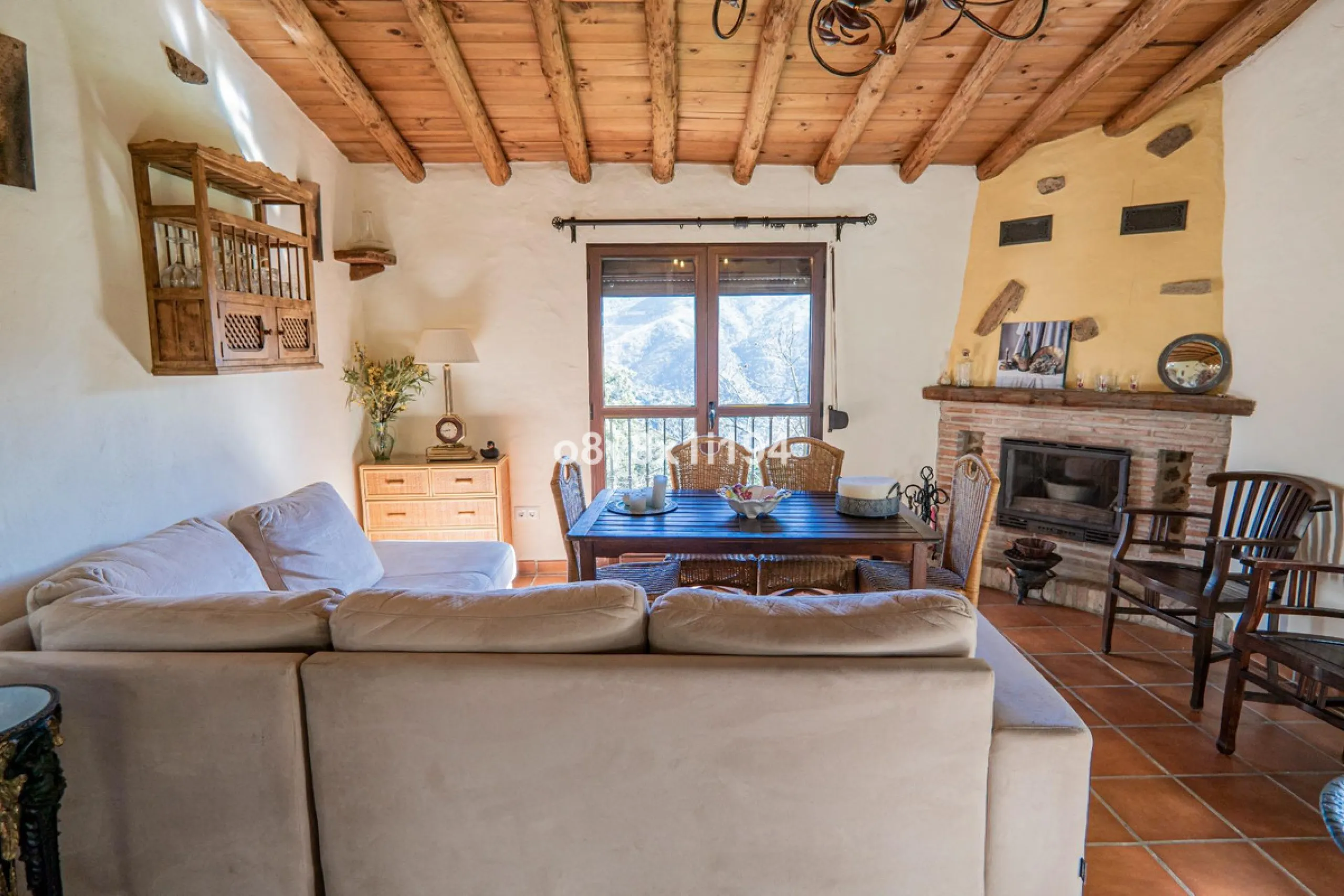 We are delighted to present this magnificent 30-hectare estate located on the outskirts of Jubrique, nestled in the breathtaking Valle del Genal. Surrounded by forests, mountains, and pristine nature, this exclusive property offers absolute privacy, makin
